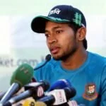 বোলারদের দুষছেন মুশফিক!